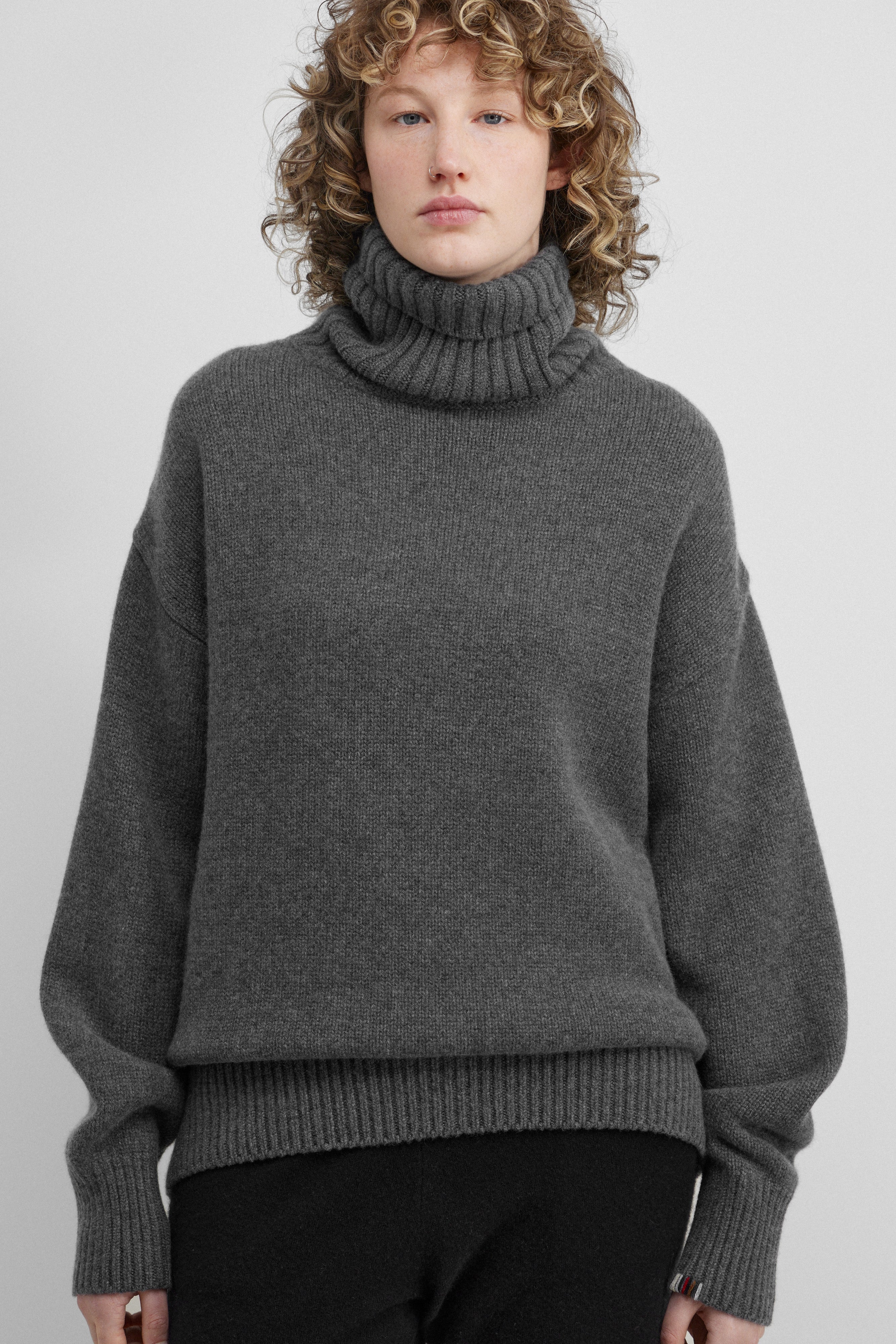 Oversized black turtleneck sweater shop