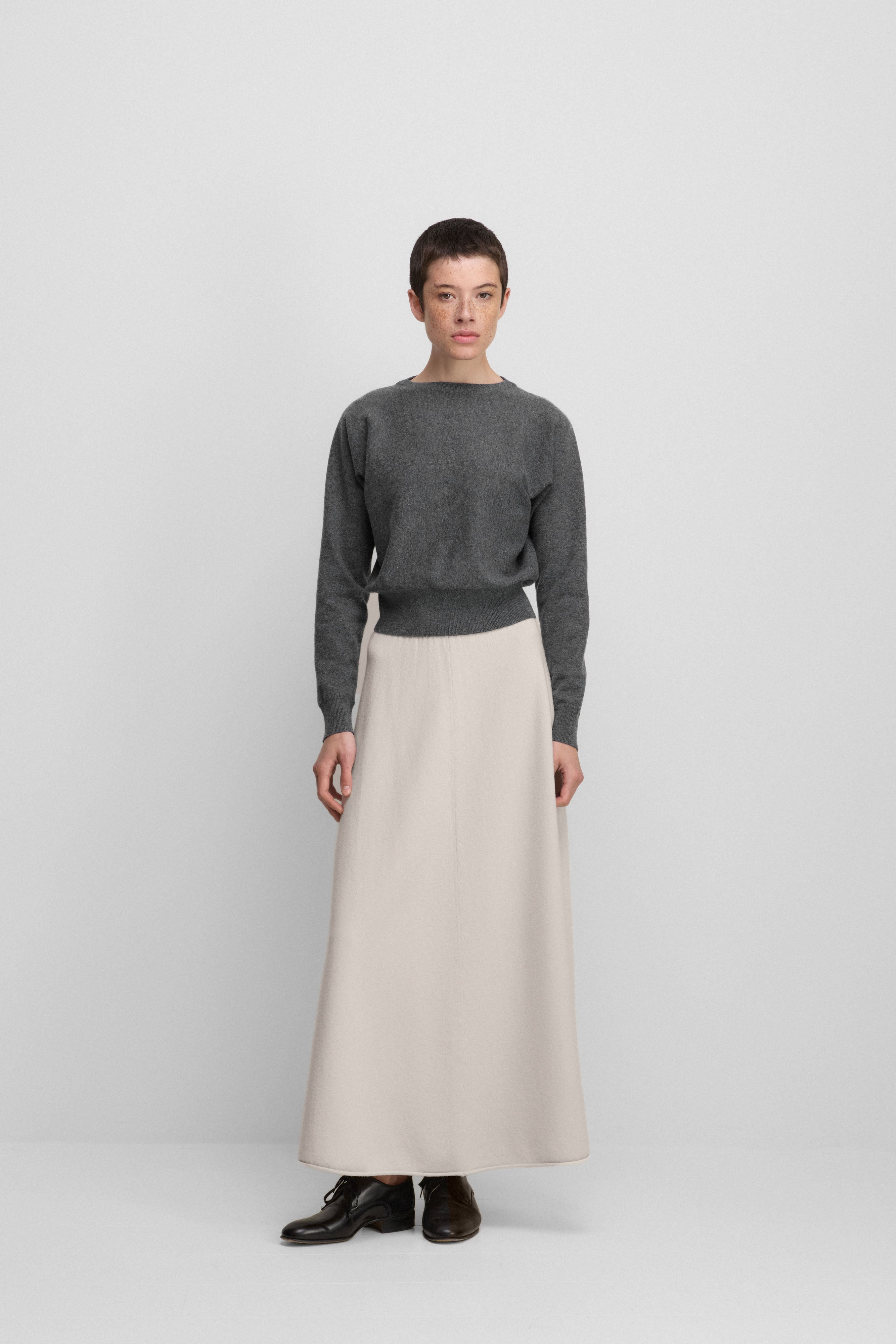extreme cashmere crewneck sweater petite – 382 belle – extreme