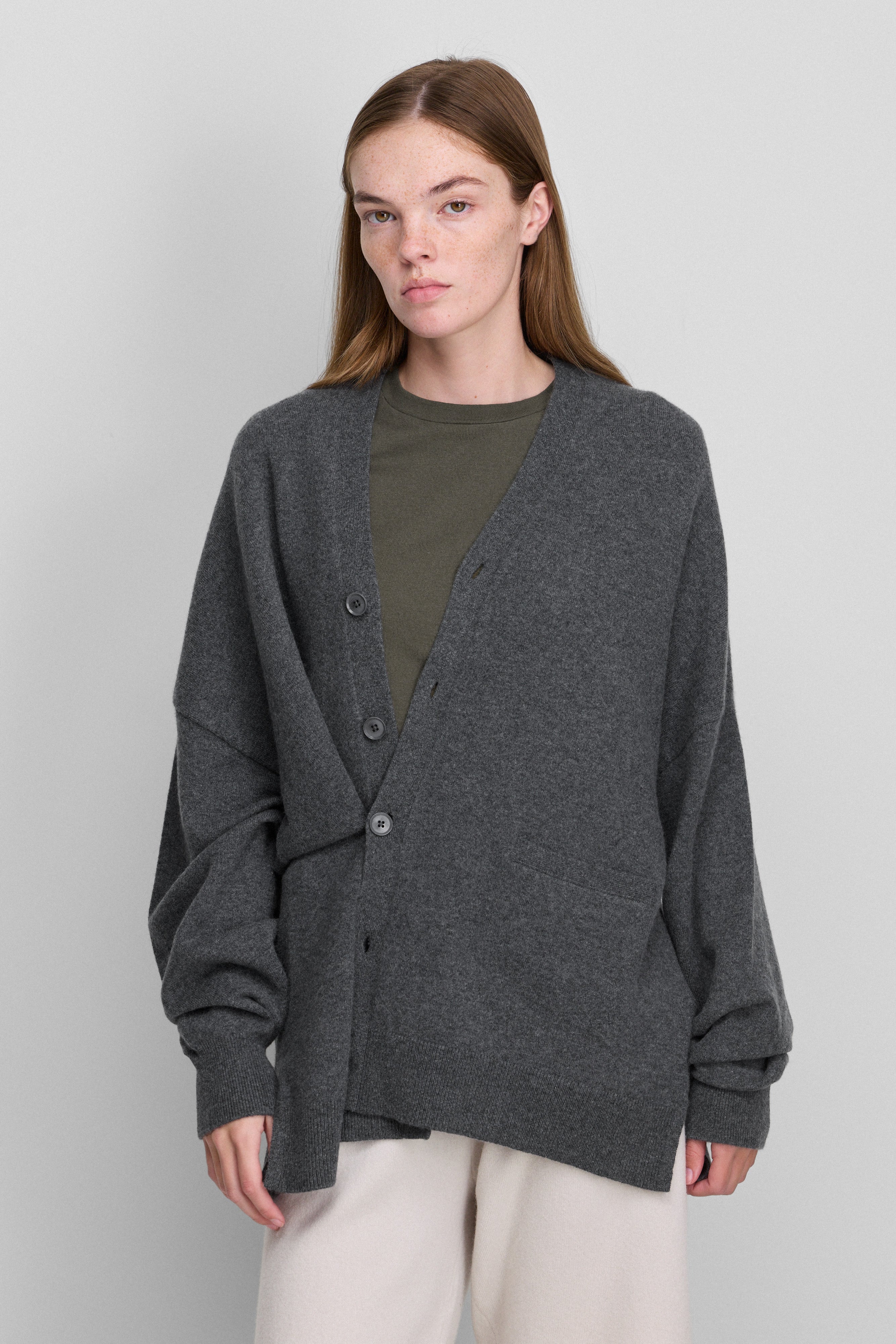 extreme cashmere cardigan buttons oversized – 24 tokio – extreme