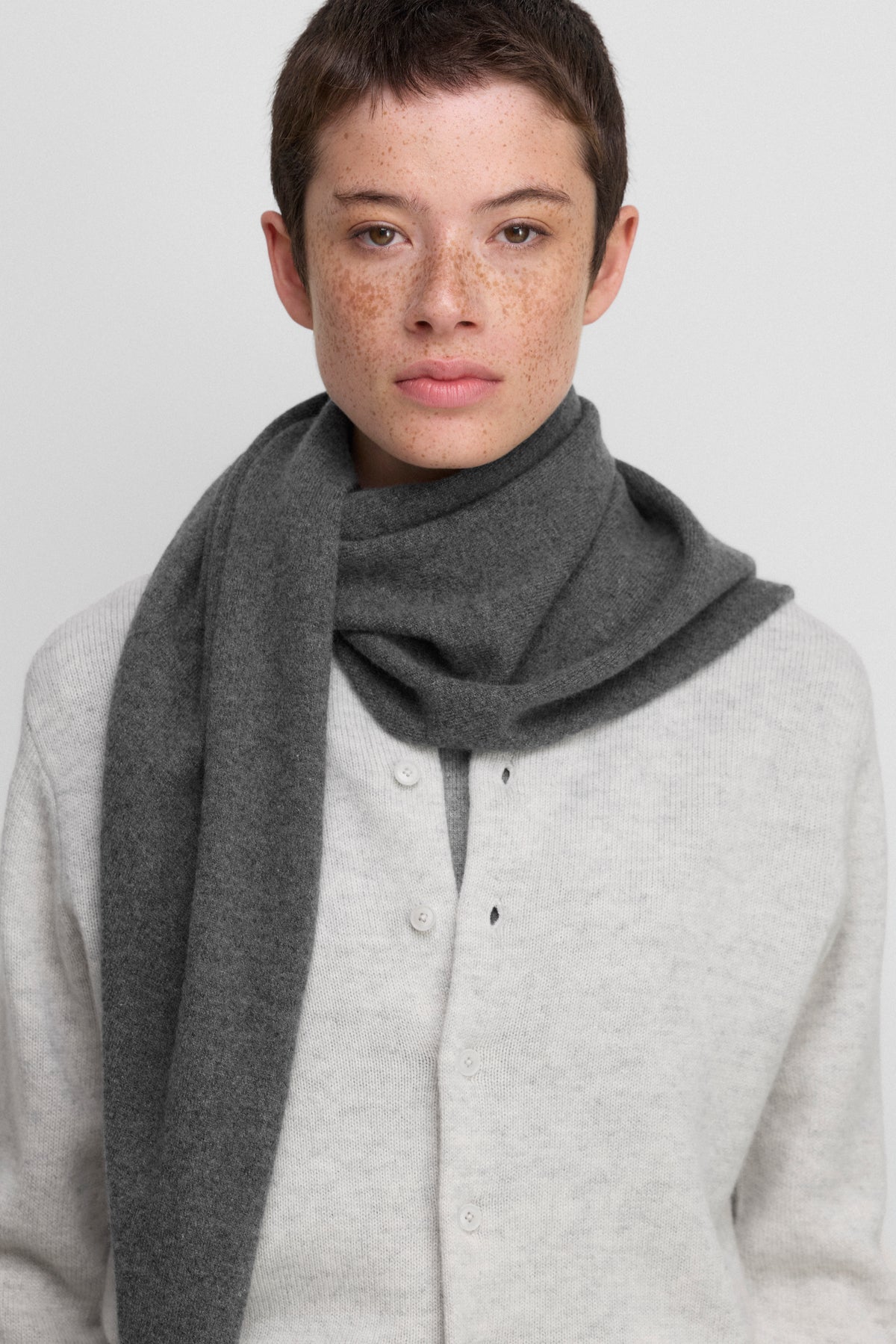 extreme cashmere triangle scarf unisex – 150 witch – extreme 