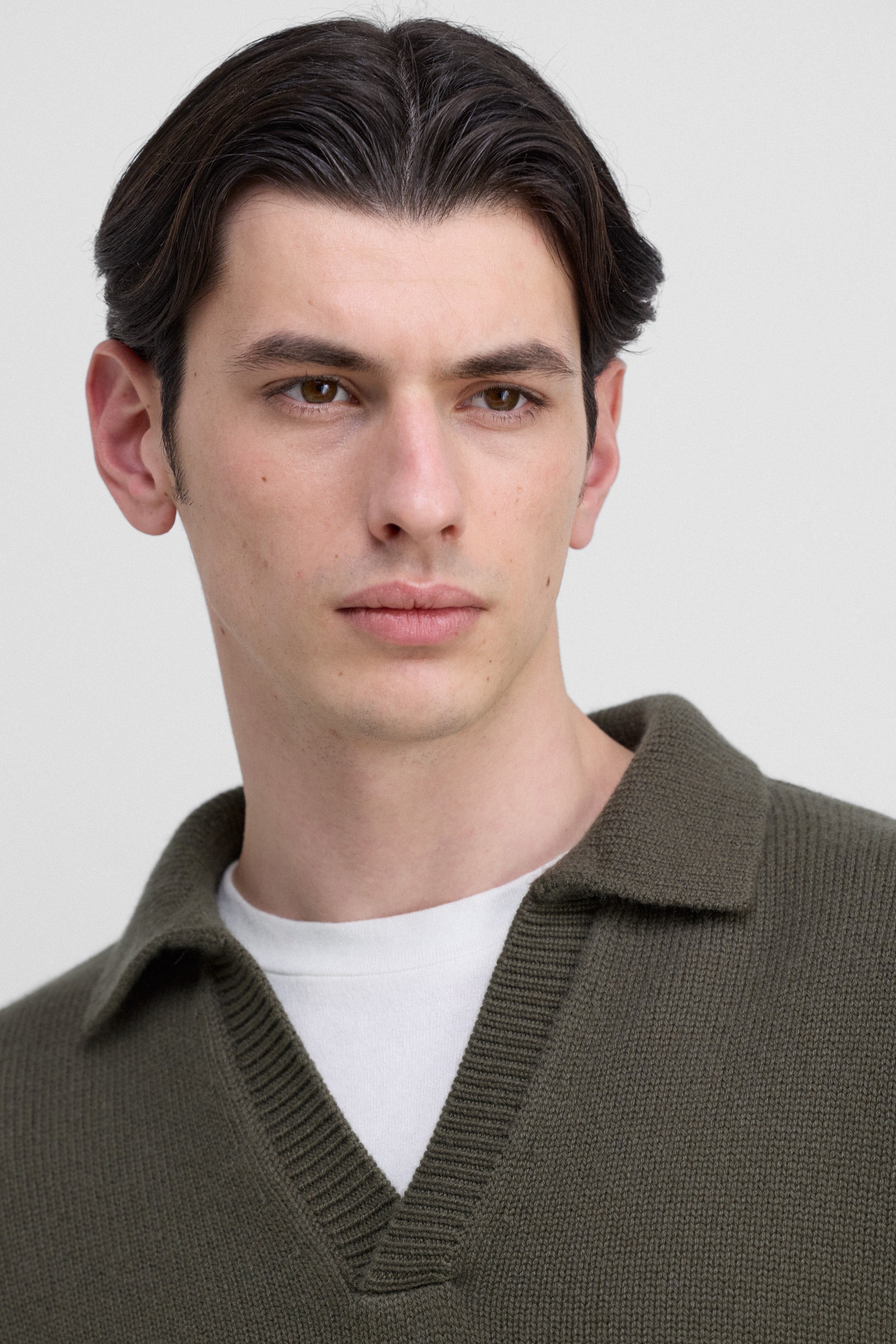 extreme cashmere v-neck sweater pure – 101 jules – extreme cashmere x