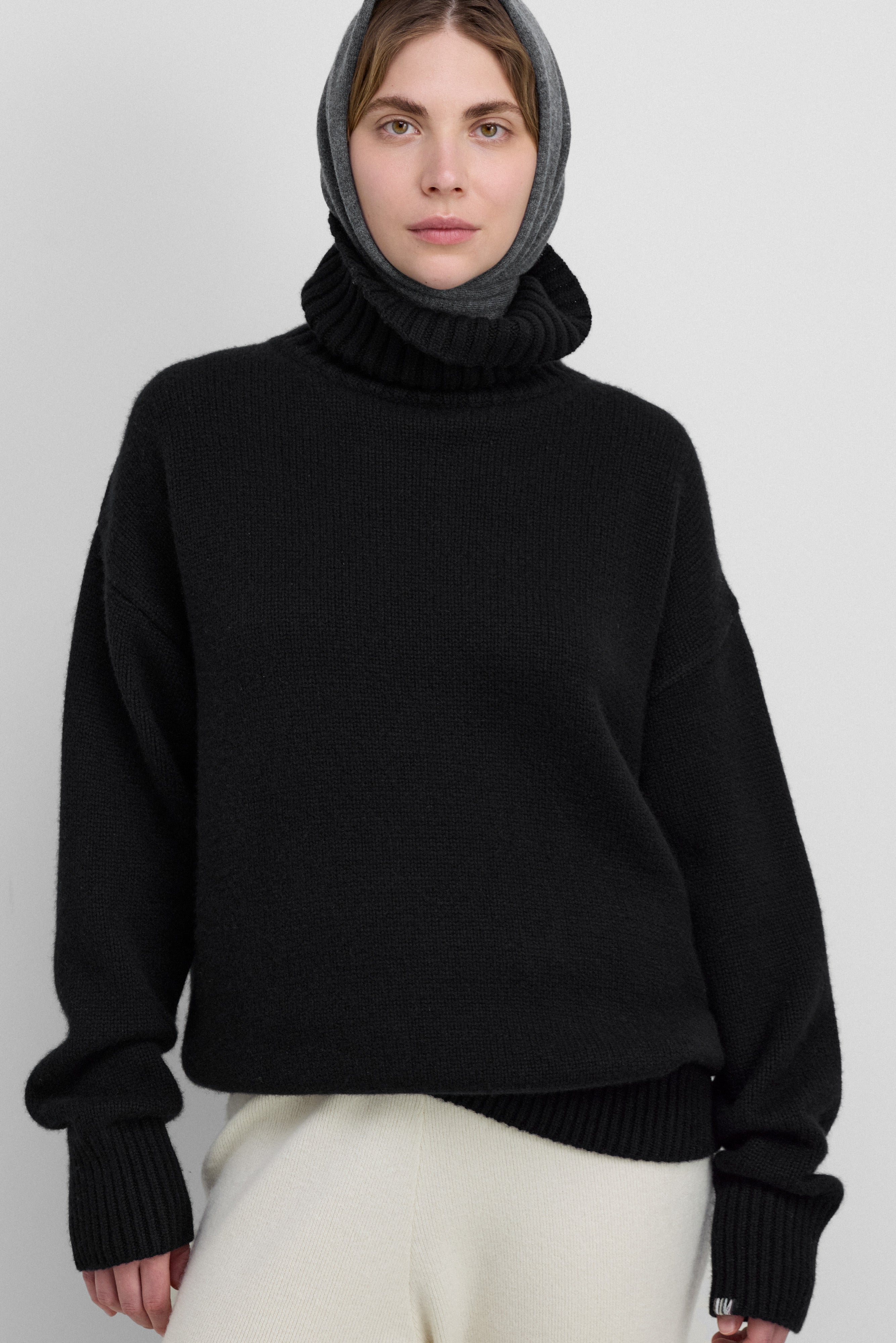 幸せなふたりに贈る結婚祝い extreme cashmere xtra oversize chunky sweater turtleneck トップス