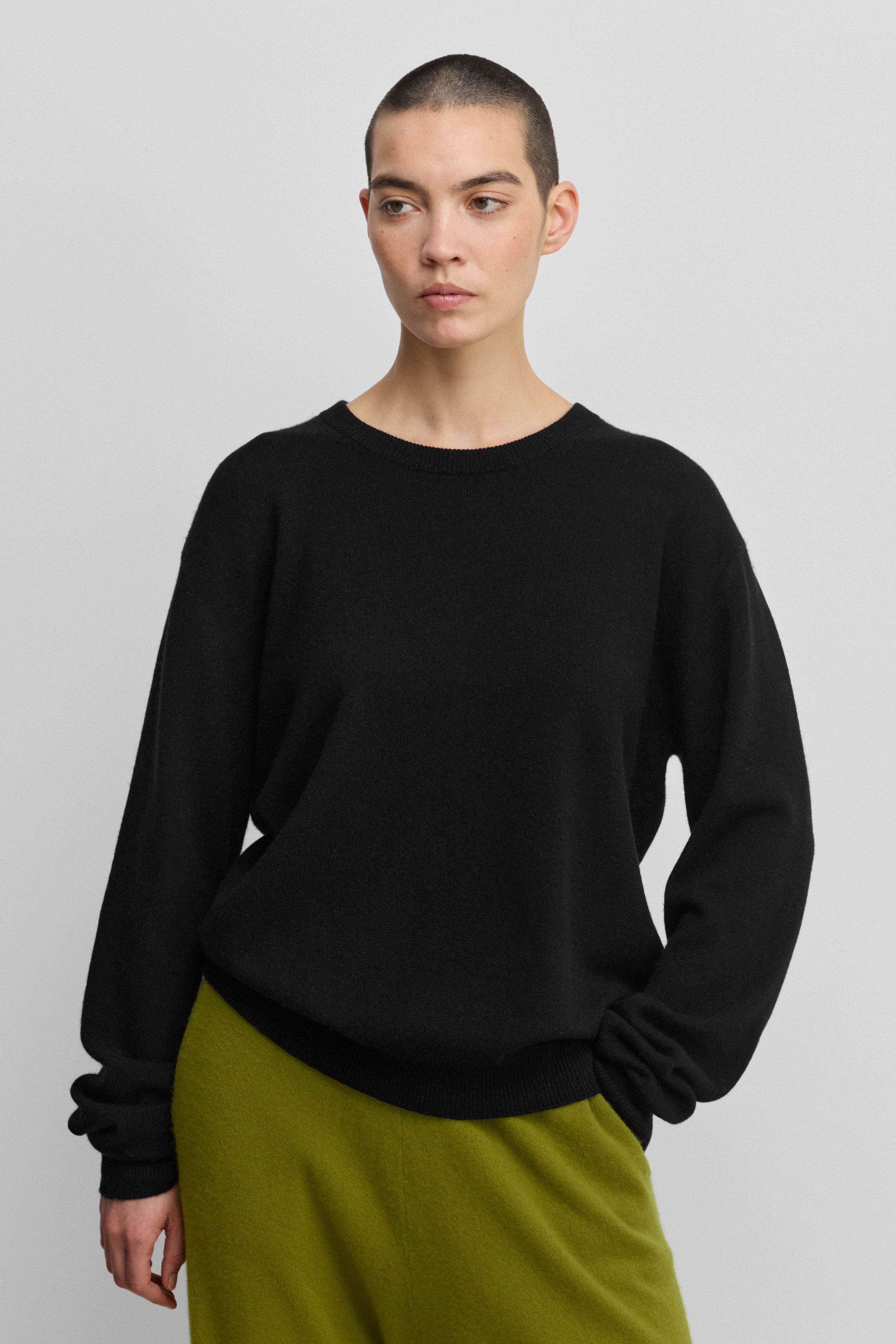 extreme cashmere crewneck sweater light – 397 bis – extreme cashmere x