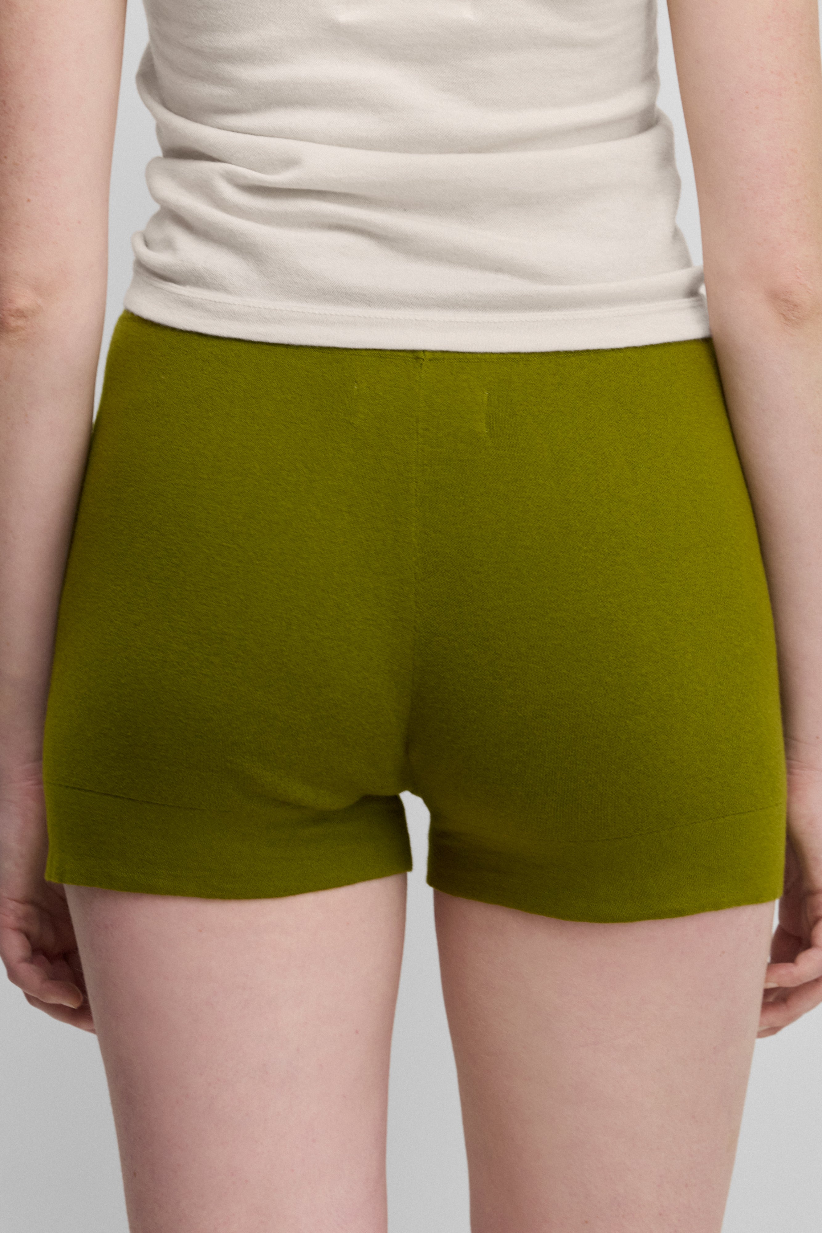 extreme cashmere knit shorts – n450 bummy – extreme cashmere x