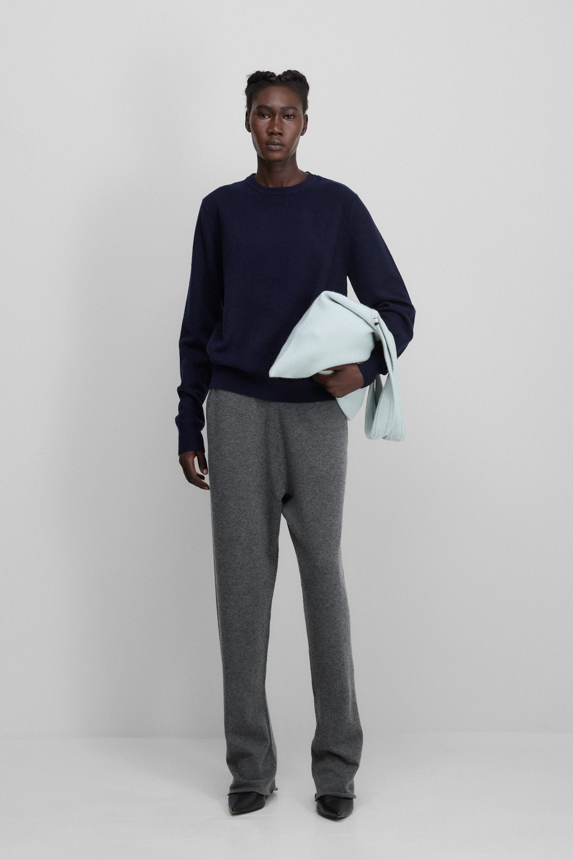 extreme cashmere crew sweater unisex – 36 be classic