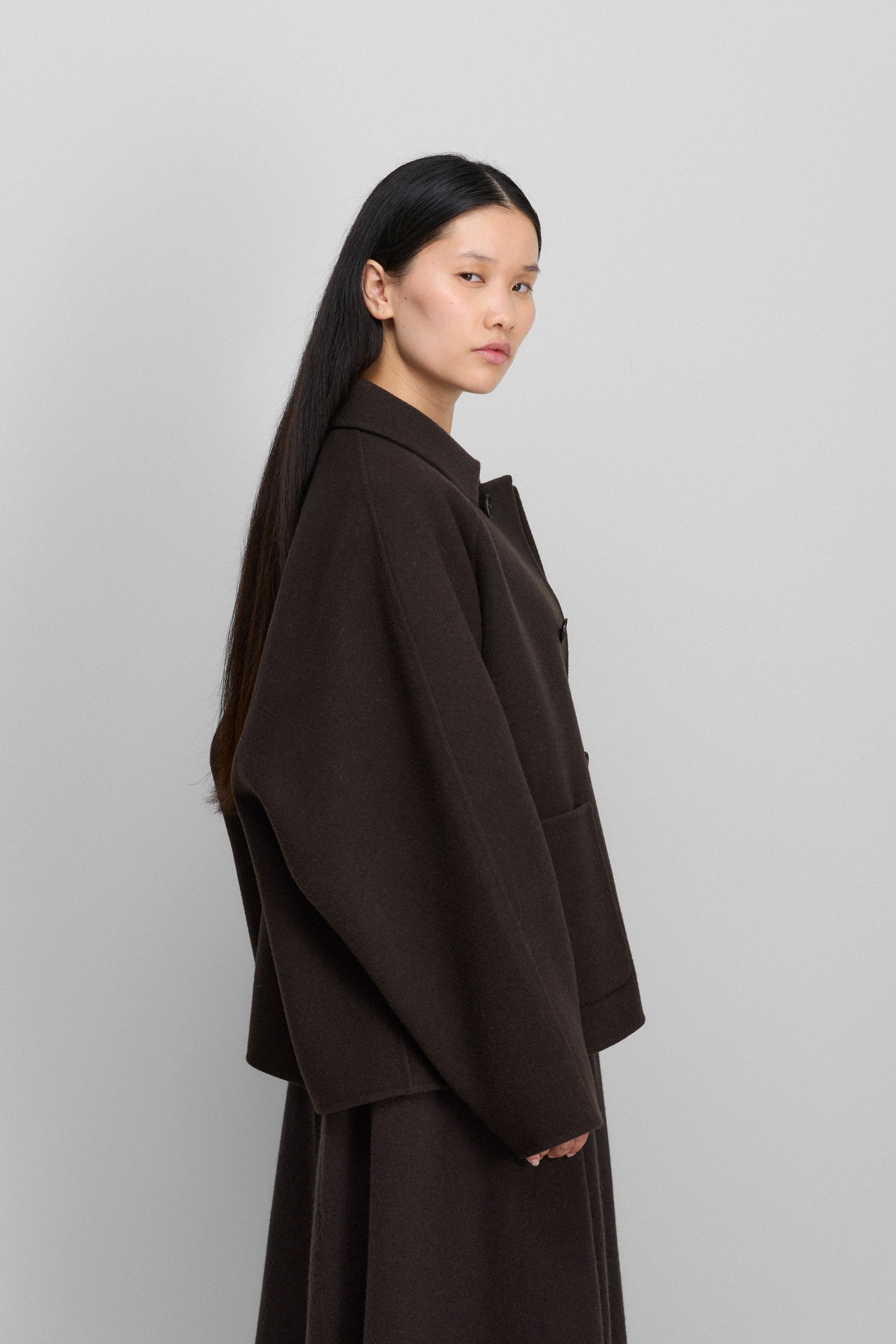【extreme cashmere】 Love カーキ extreme cashmere】 Love カーキ extreme cashmere v-neck