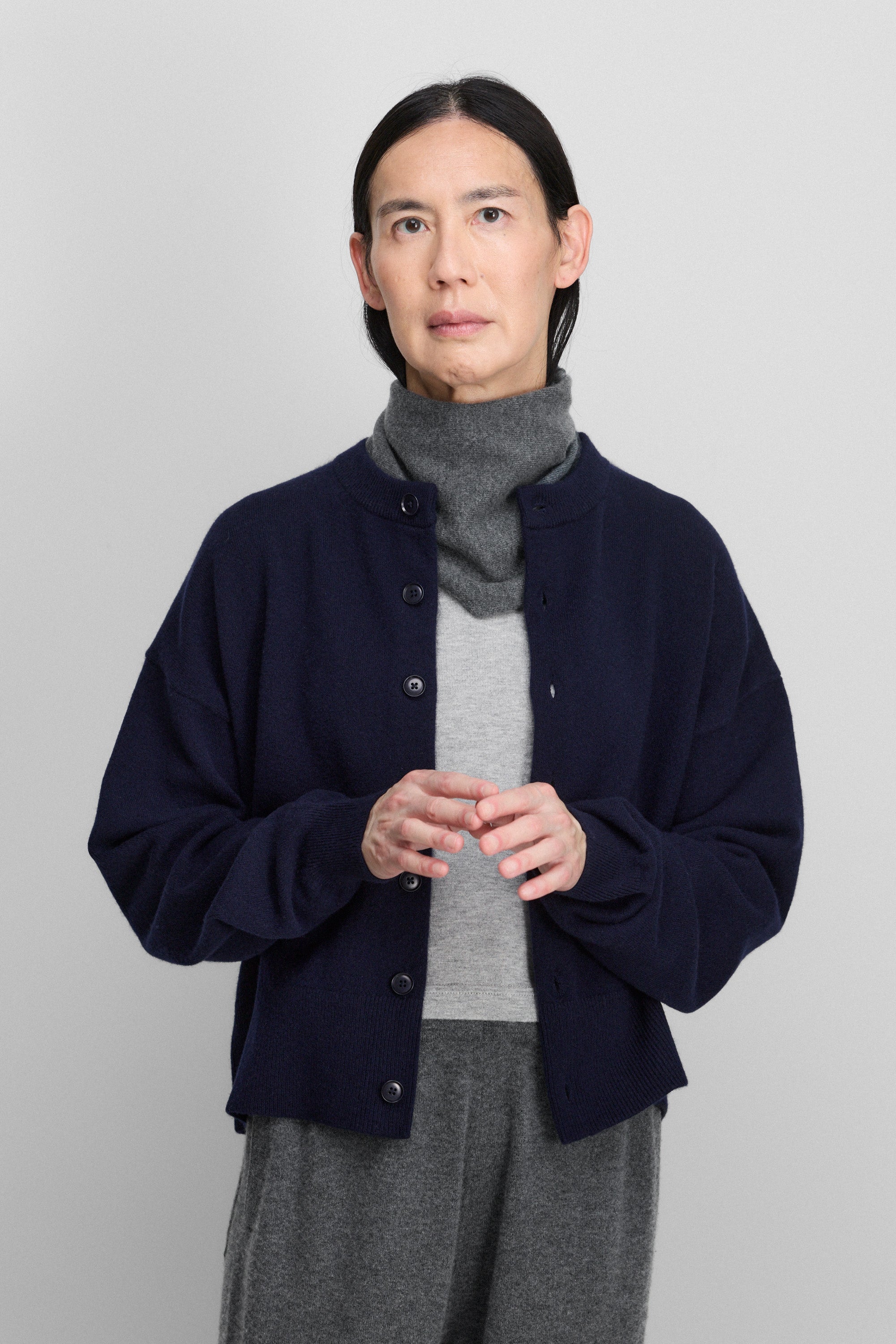 extreme cashmere crew cardigan button-up – 170 chou