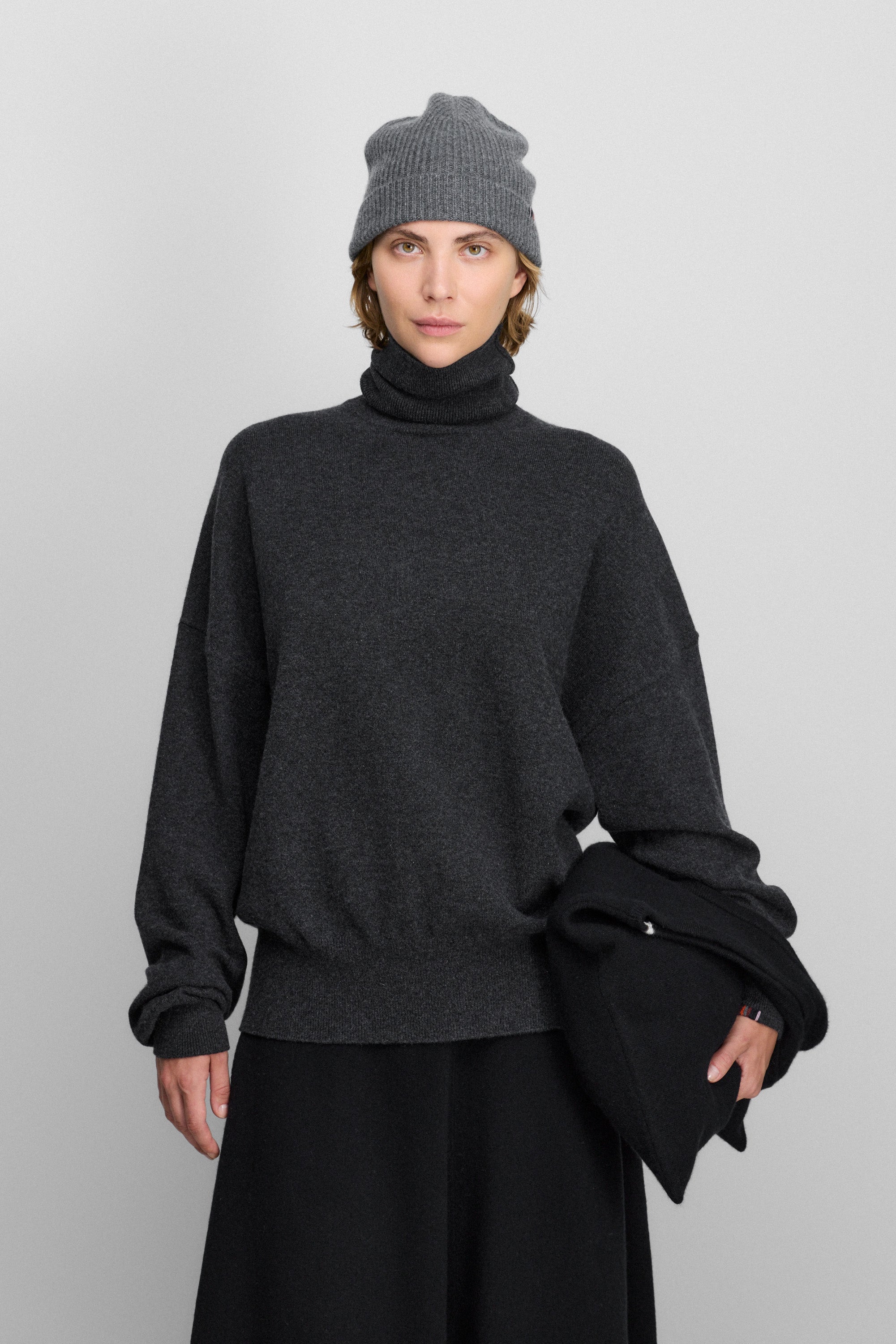 extreme cashmere turtleneck sweater relaxed – 204 jill – extreme