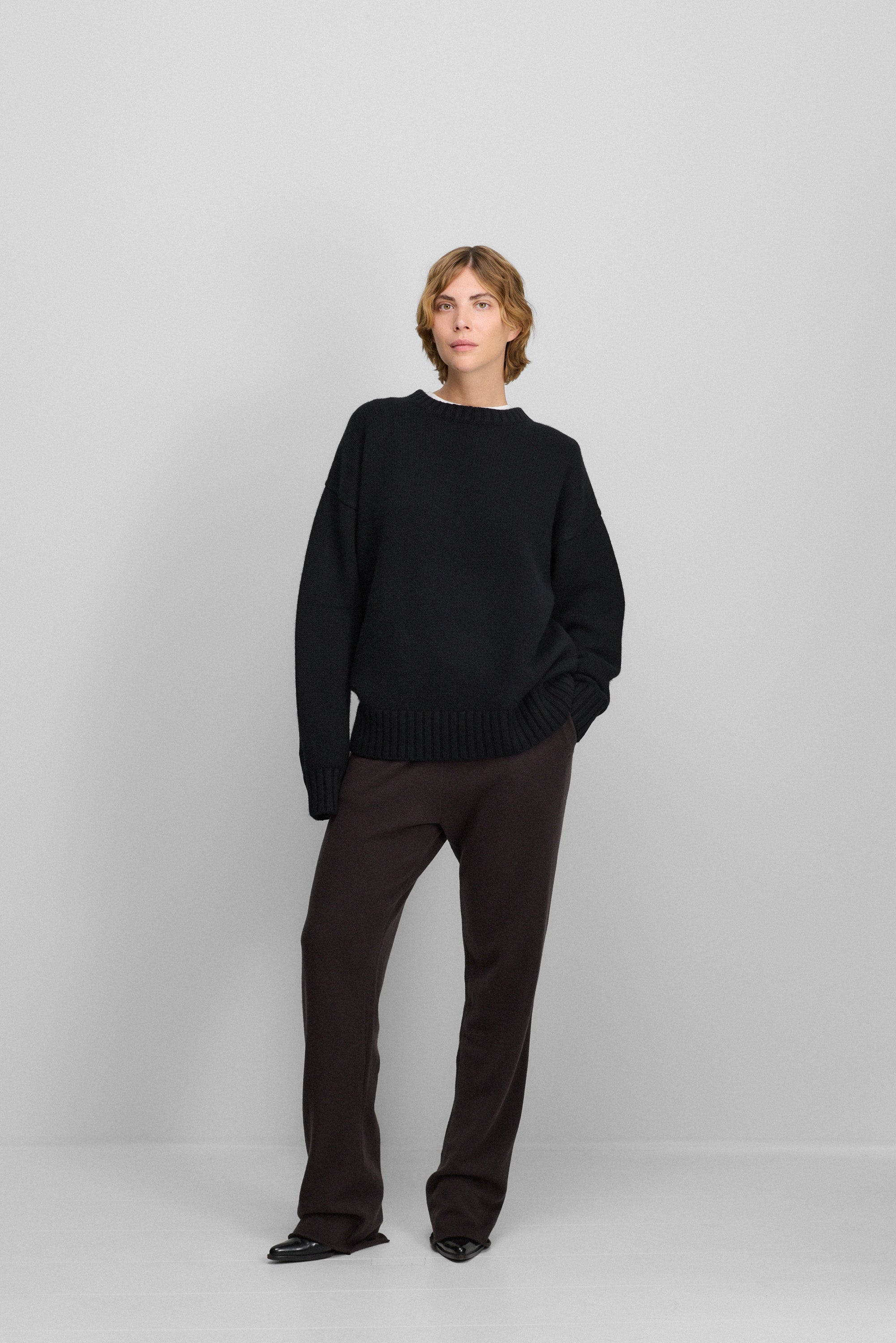 extreme cashmere crewneck sweater pure – 383 lovely
