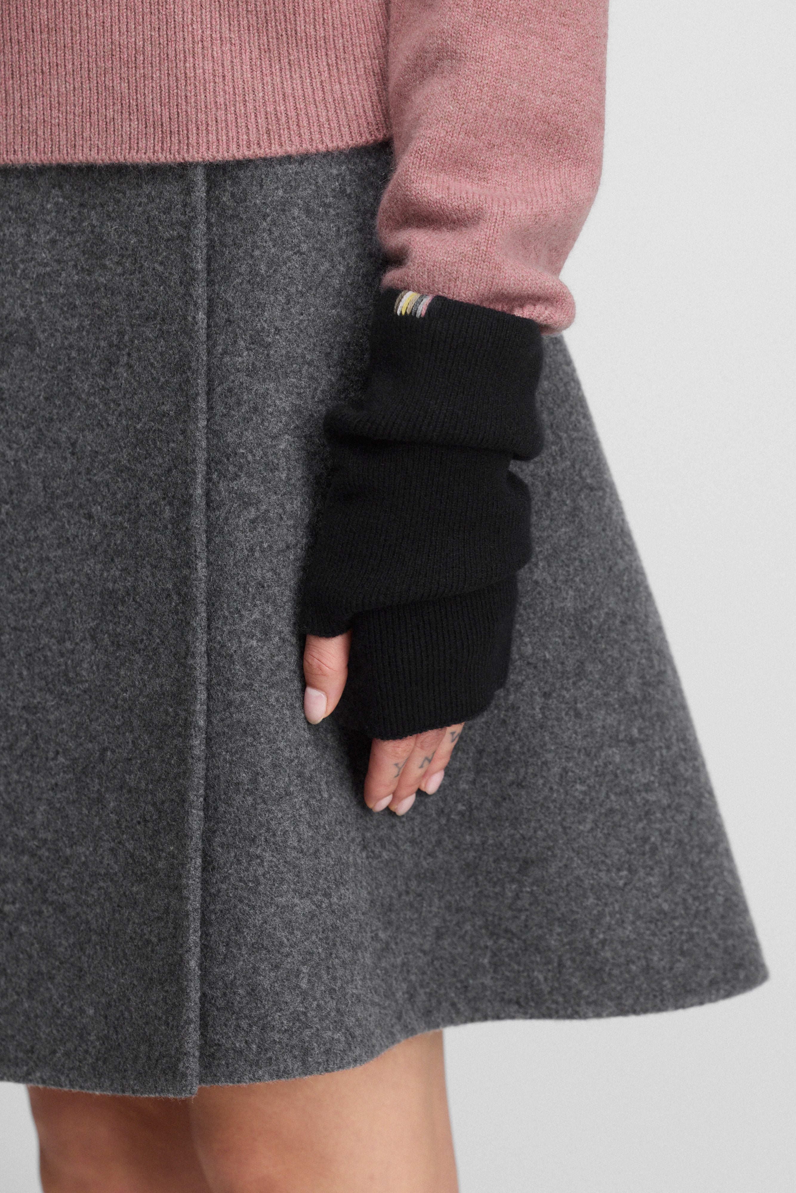 extreme cashmere wrist warmers – 391 moufle – extreme cashmere x