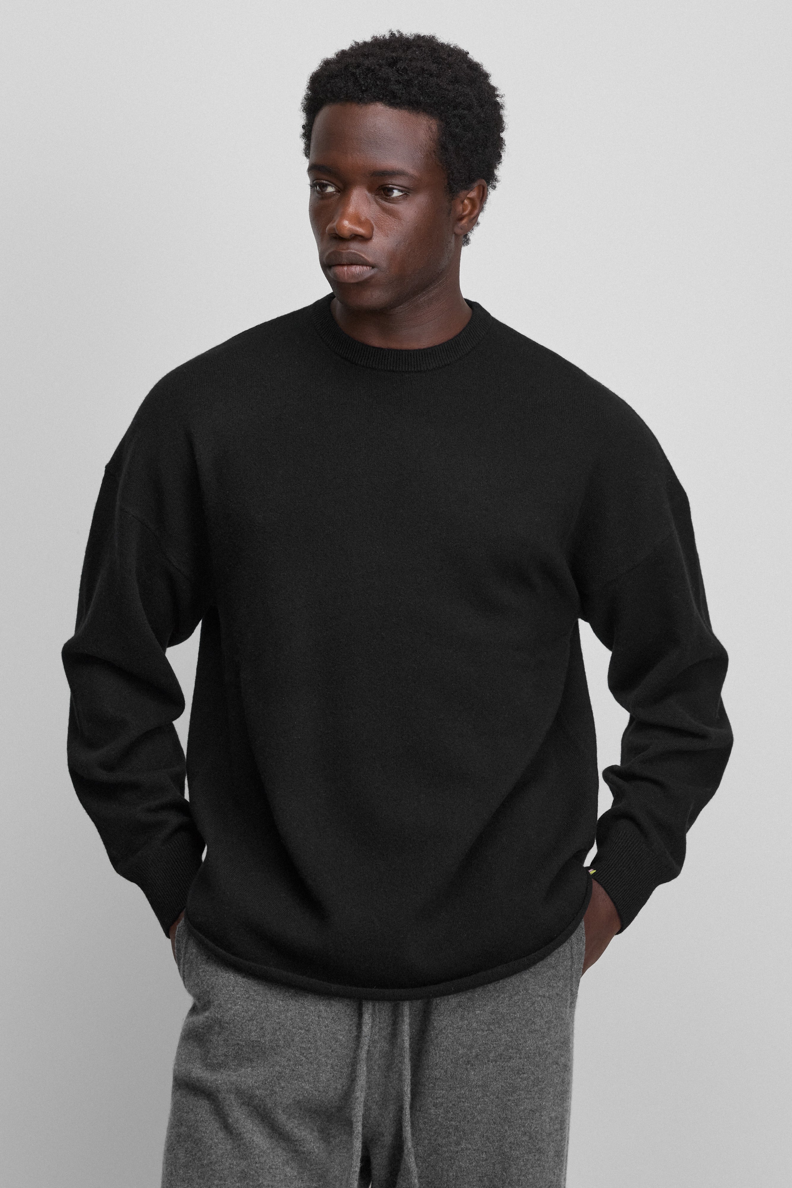 extreme cashmere crew-neck sweaters – timeless essentials