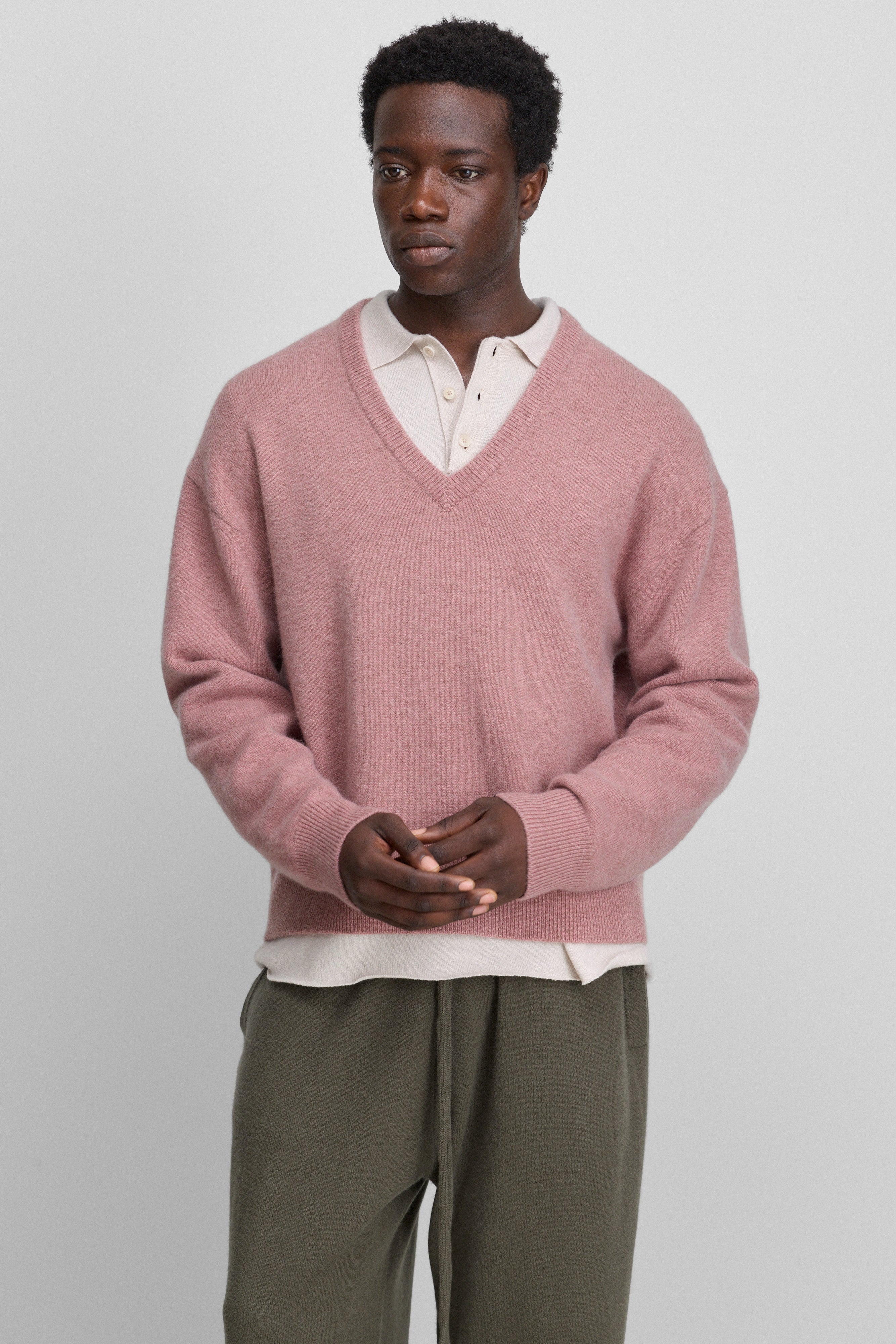 extreme cashmere v-neck sweater relaxed – 457 jack – extreme