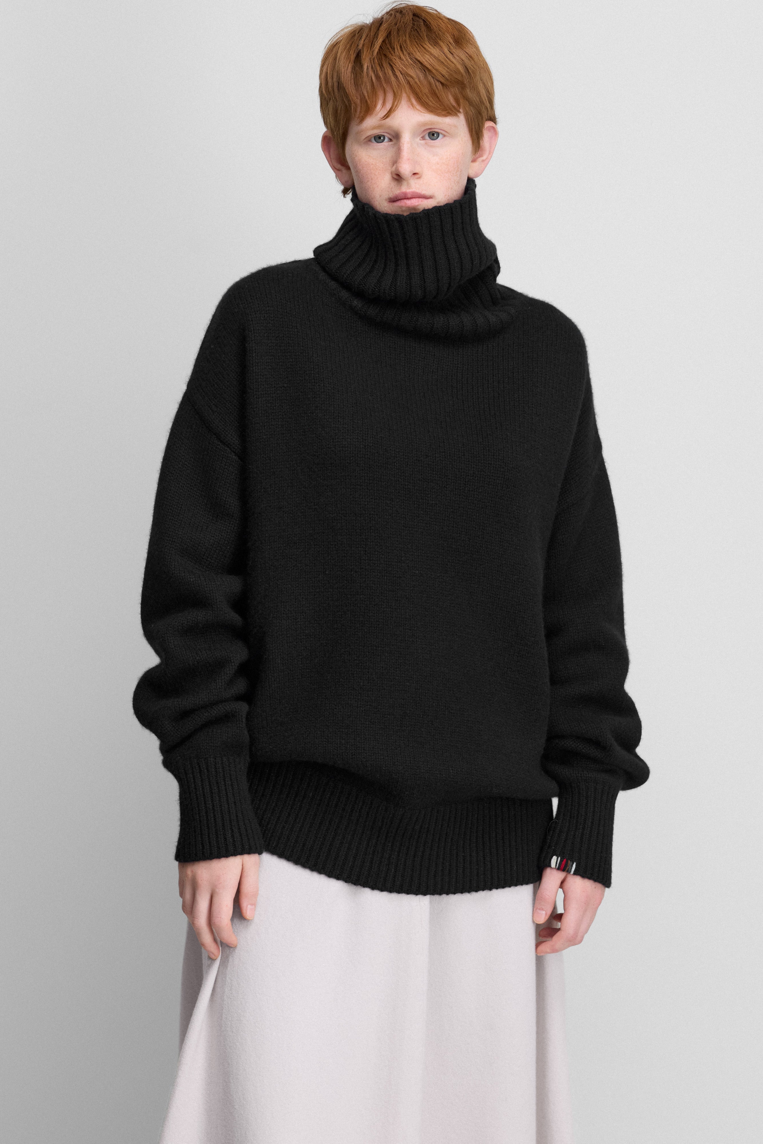 Oversized Black Turtleneck Pullover LADIES' OVERSIZED SWEATER WITH